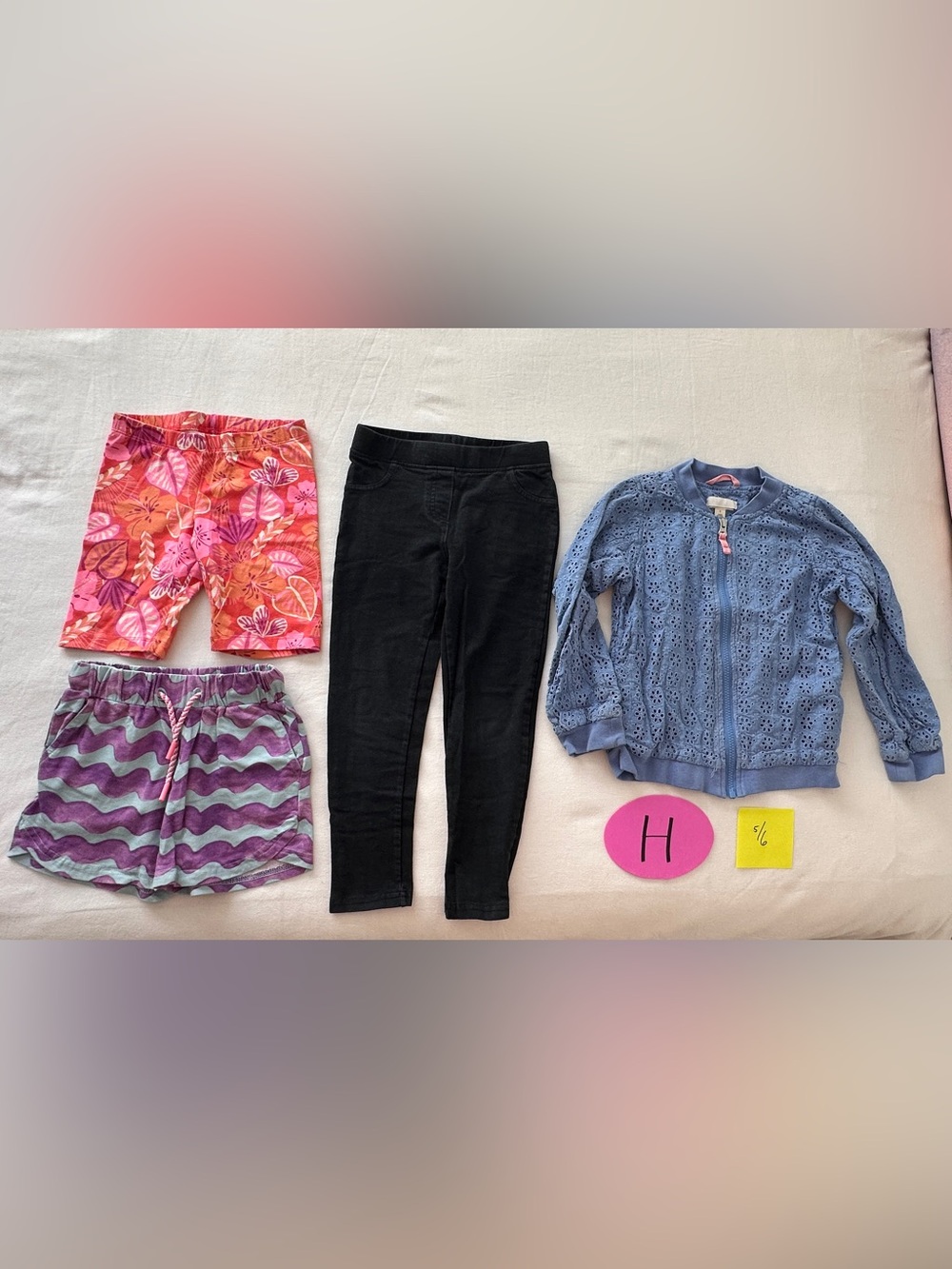 5/6 Y - Girls Bundle - 2 shorts, 1 Jeans, 1 jacket (4 items)